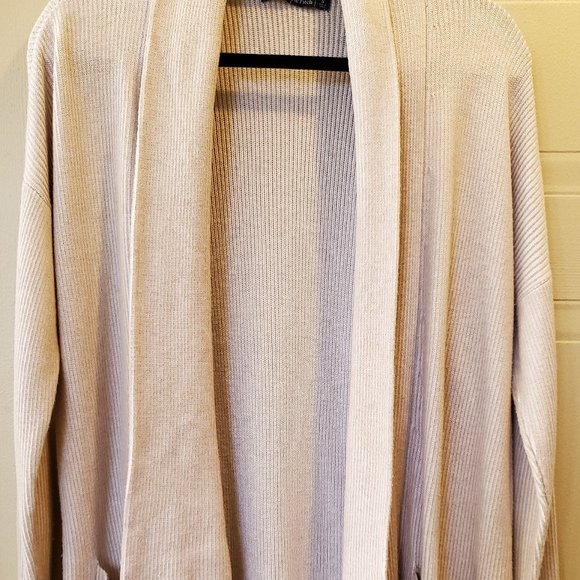 2/30$ Abercrombie & Fitch cream beige vest - Picture 4 of 5